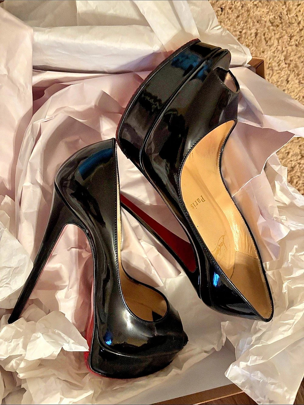 Christian Louboutin New Declic Patent Leather Peep Toe Platform Pumps 120 Black